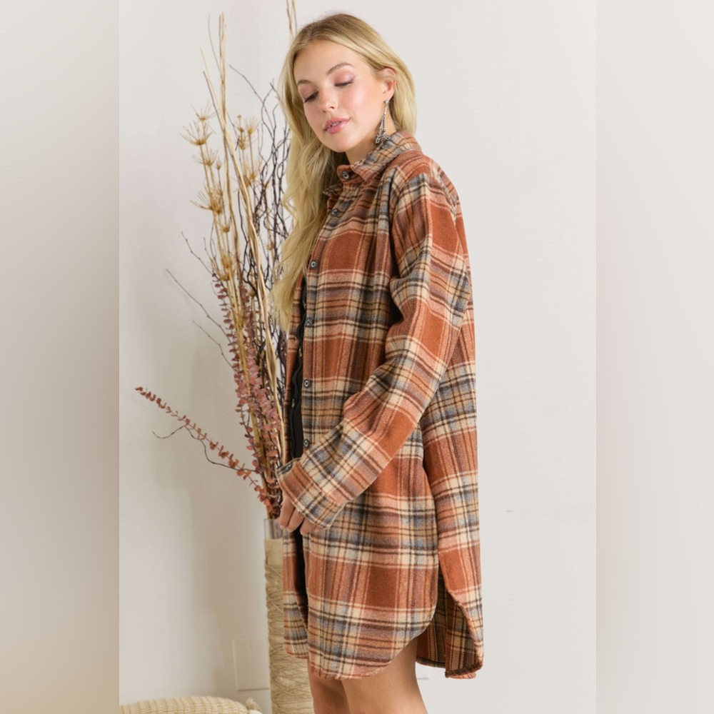 Buttoned Plaid Flannel Shirt Jacket in Rust - Picture 7 of 8